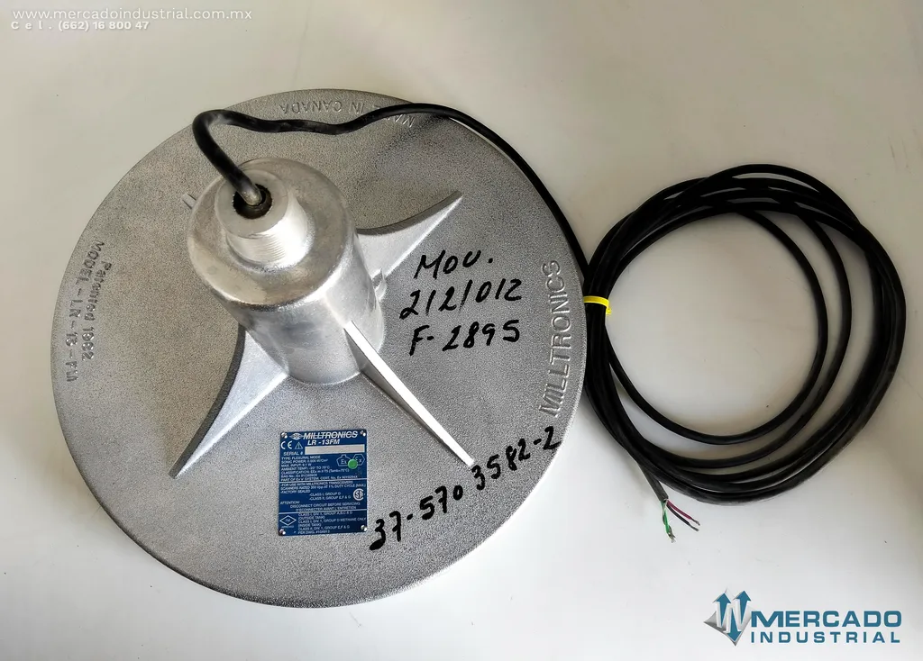 Transductor ultrasónico modelo LR-13FM marca Milltronics