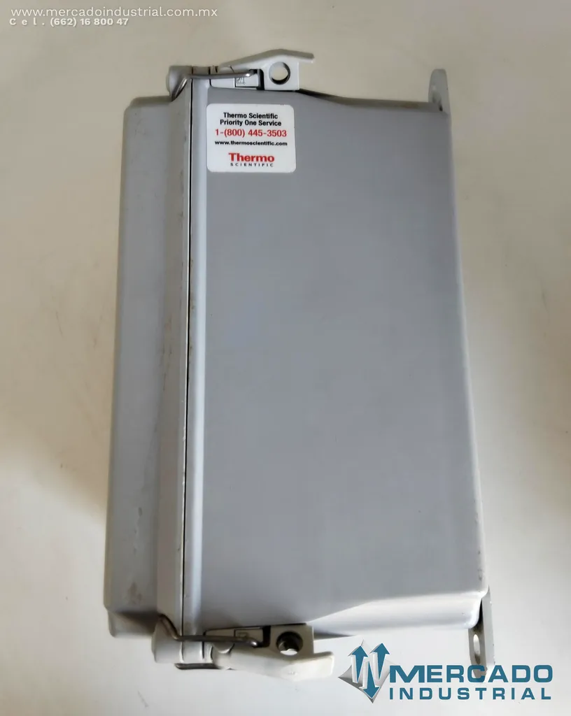 Controlador con doble punto de ajuste con gabinete N12 120 V parte 050956 marca Thermo Scientific