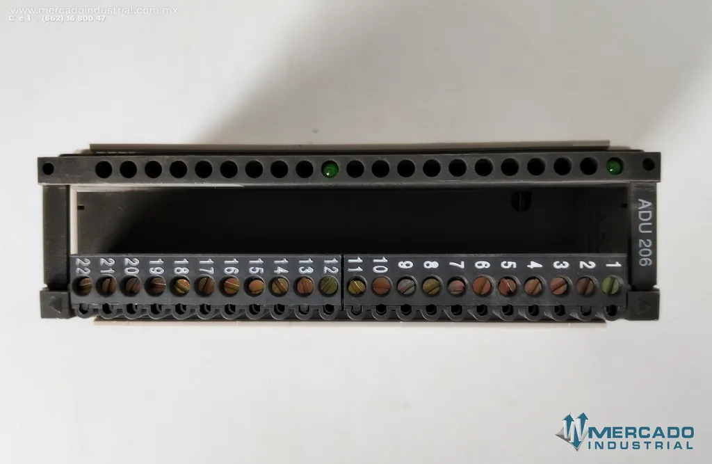 Módulo de entrada analógica modelo AS-BADU-206 marca Schneider Electric
