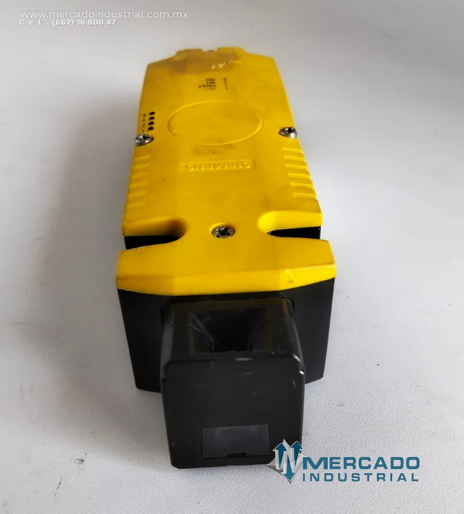 Interruptor de seguridad mecánico con retención magnética 24 V DC marca Siemens