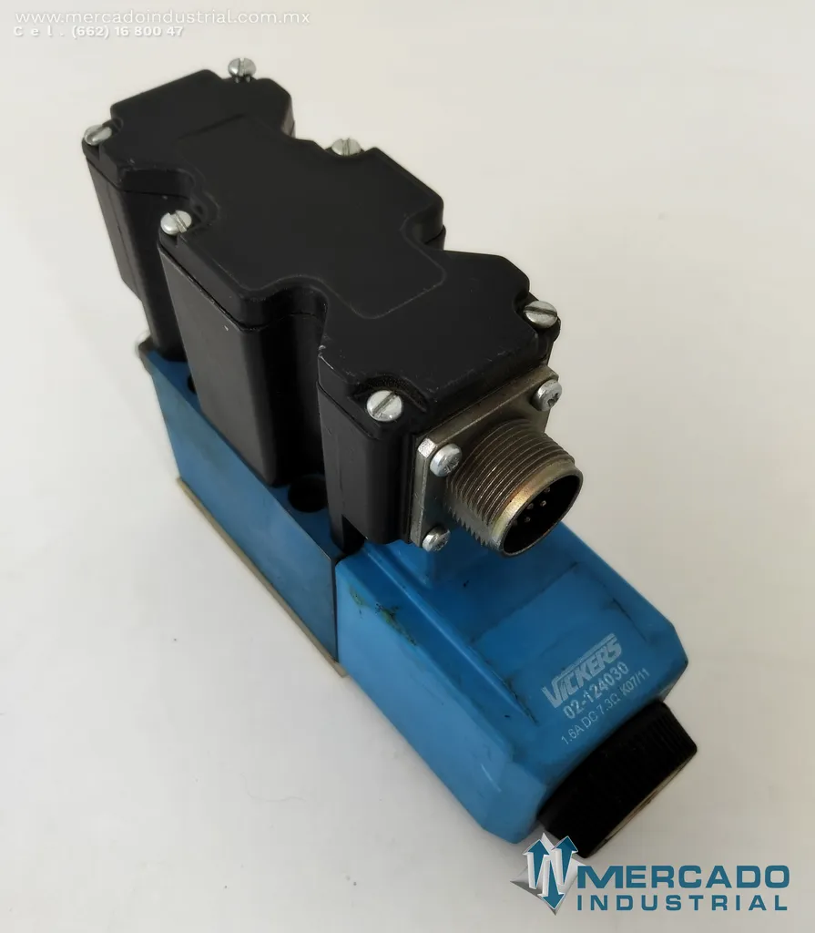Válvula hidráulica de 4 vías modelo 1354201 marca Vickers