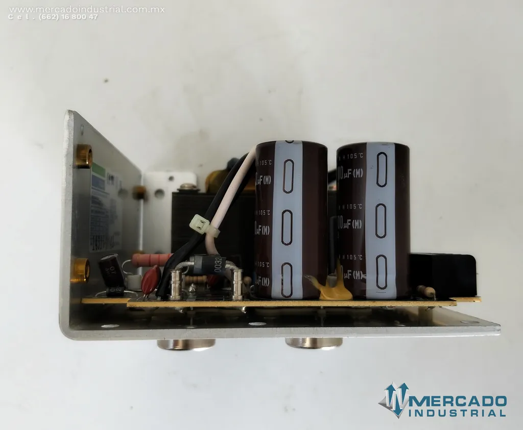 Fuente de alimentación lineal 24V modelo SLS-24-024T marca SOLA