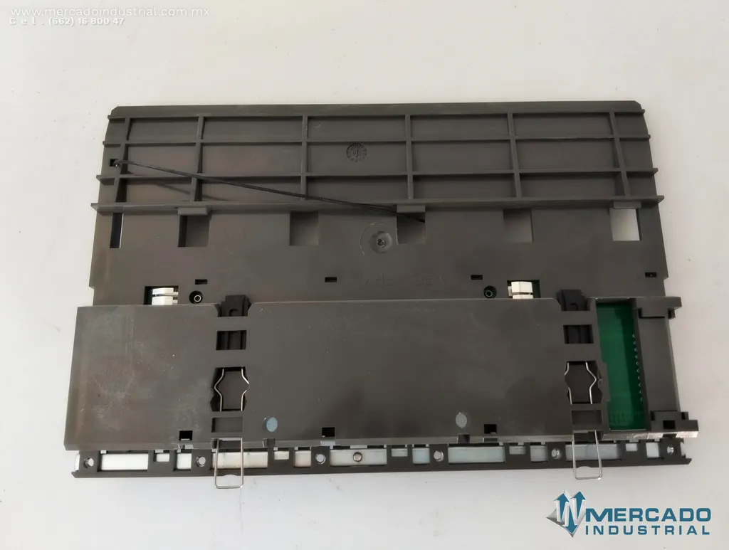 Bastidor principal / subrack modelo AS-HDTA-200 marca Schneider Electric