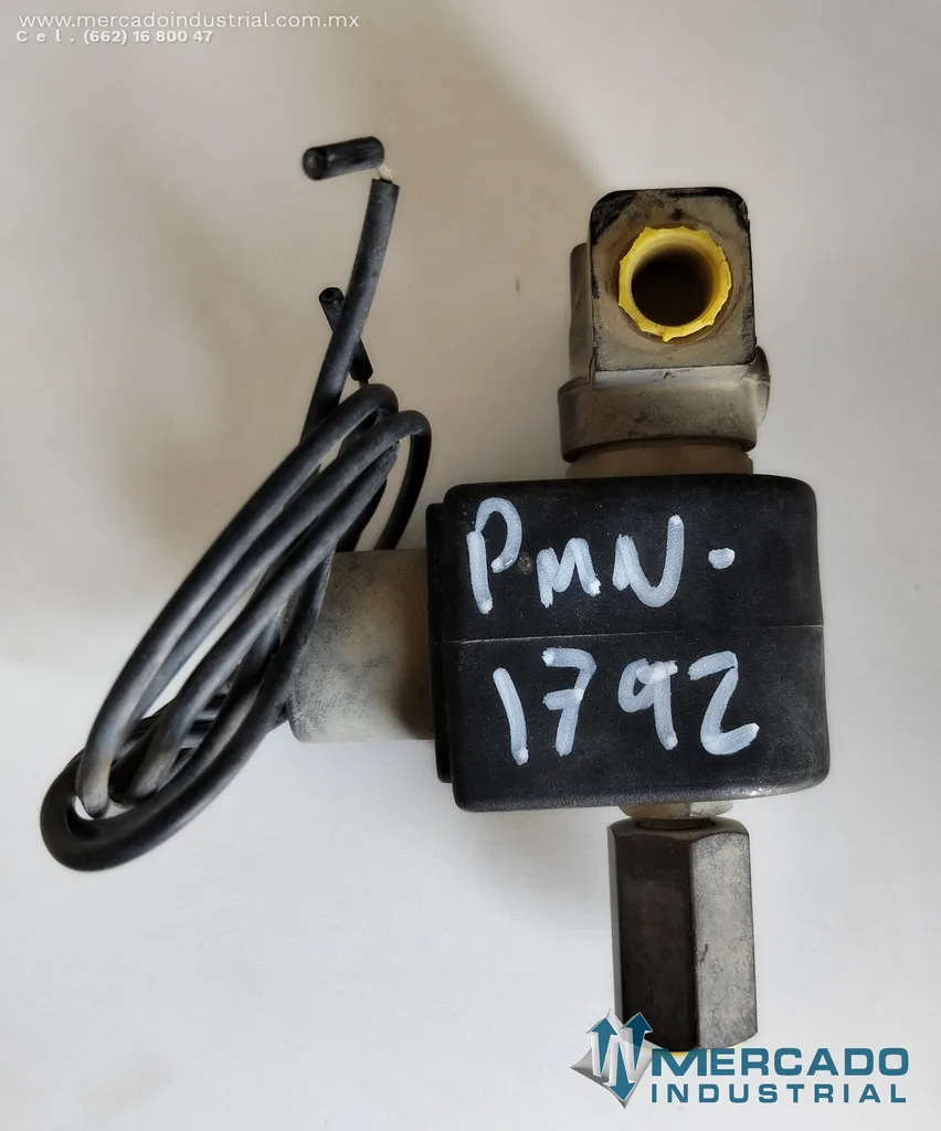 Válvula solenoide de acción directa 150 PSI modelo 7133KBN2GVJ1N0C111P3 marca Parker
