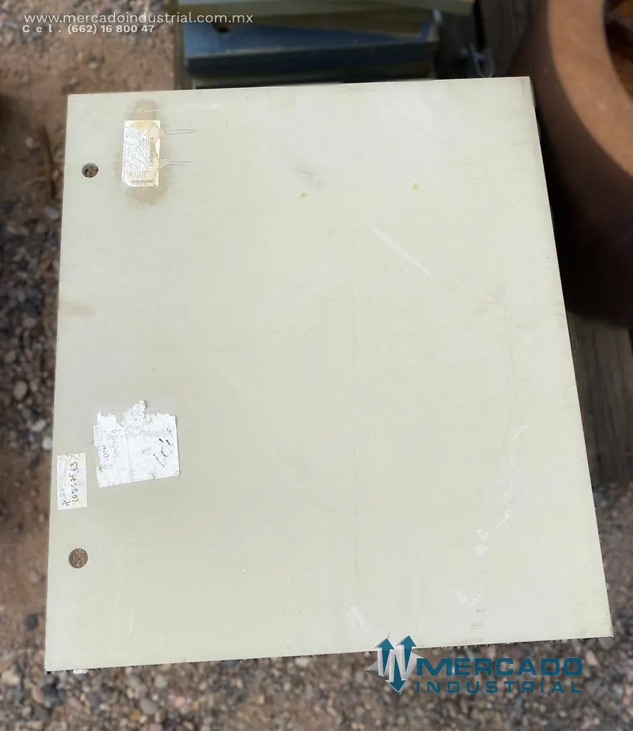 Placa aislante 29 1/4" x 25 3/4" marca Metso