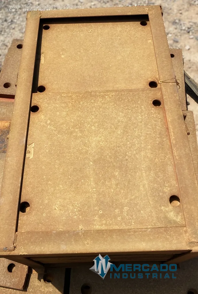 Placa de acero al manganeso 15 3/4" x 18 3/4"