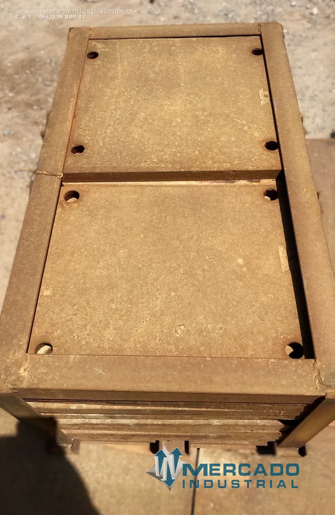 Placa de acero al manganeso 15 3/4" x 18 3/4"