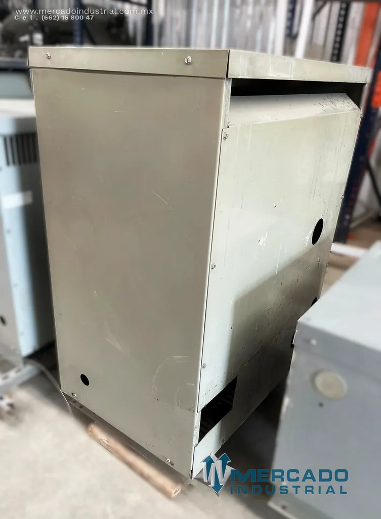 Transformador seco 150.0 KVA 400-208/120V modelo 9T23B3876 marca GENERAL ELECTRIC