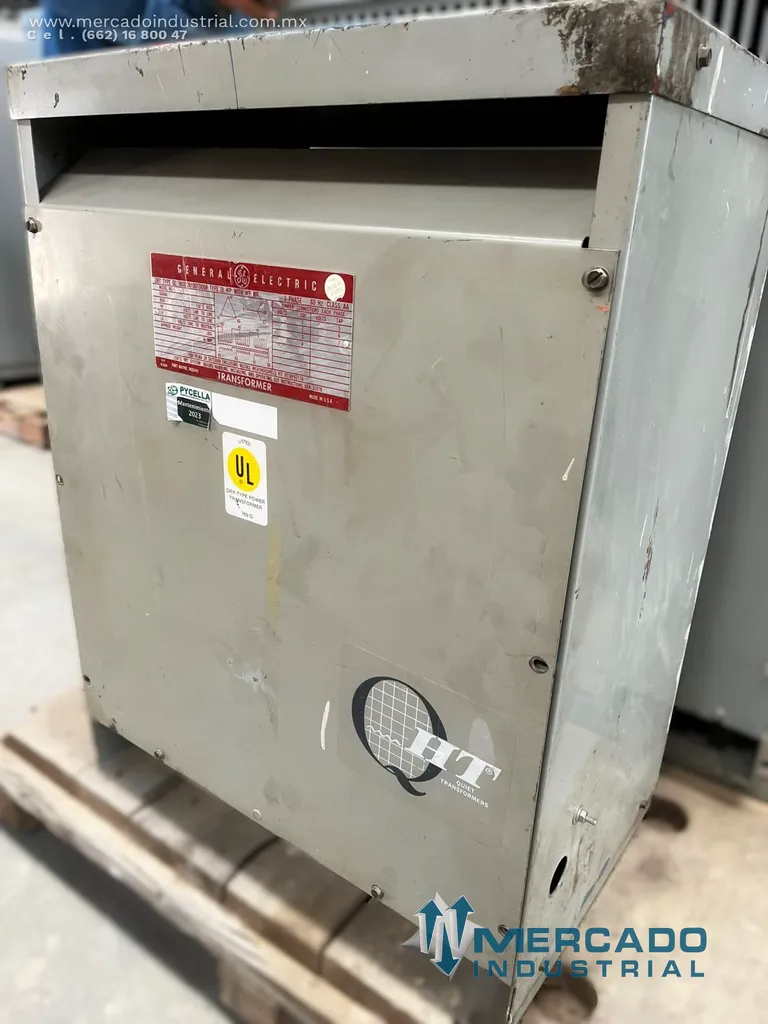 Transformador seco 30 KVA 480-208/120V modelo 9T23B3872 marca GENERAL ELECTRIC