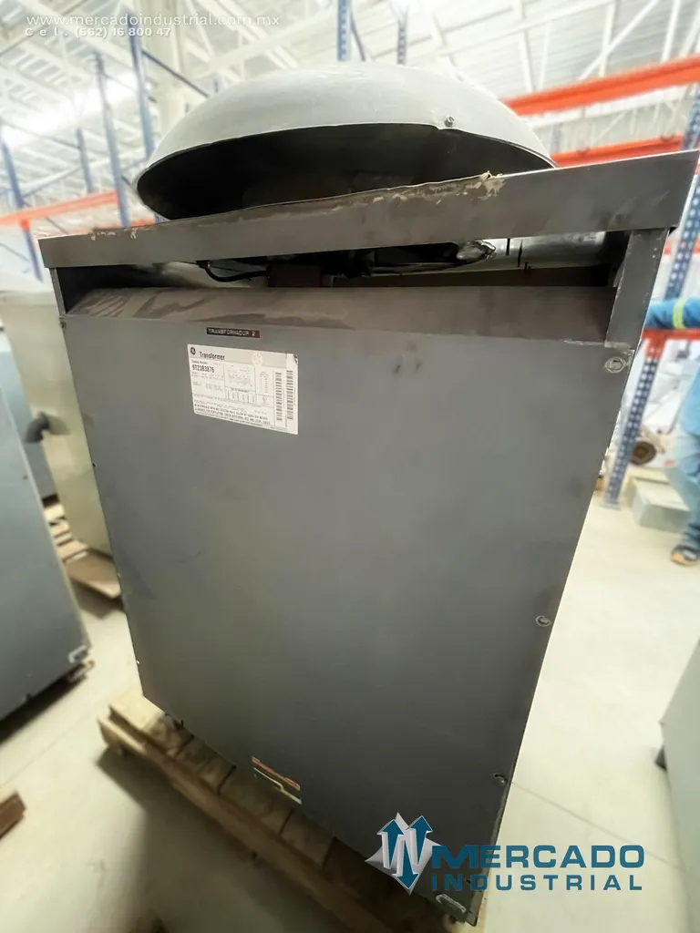 Transformador seco 150.0 KVA 480-208/120V modelo 9T23B3876 marca GENERAL ELECTRIC