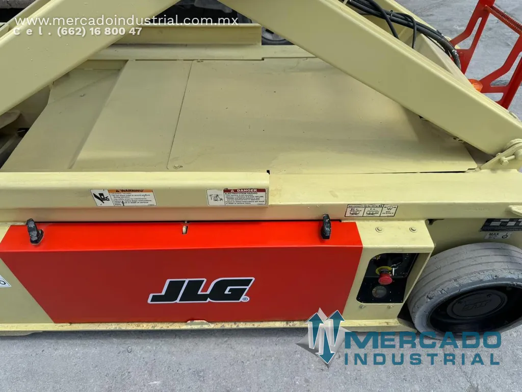 Plataforma eléctrica de tijera modelo 3248RS marca JLG