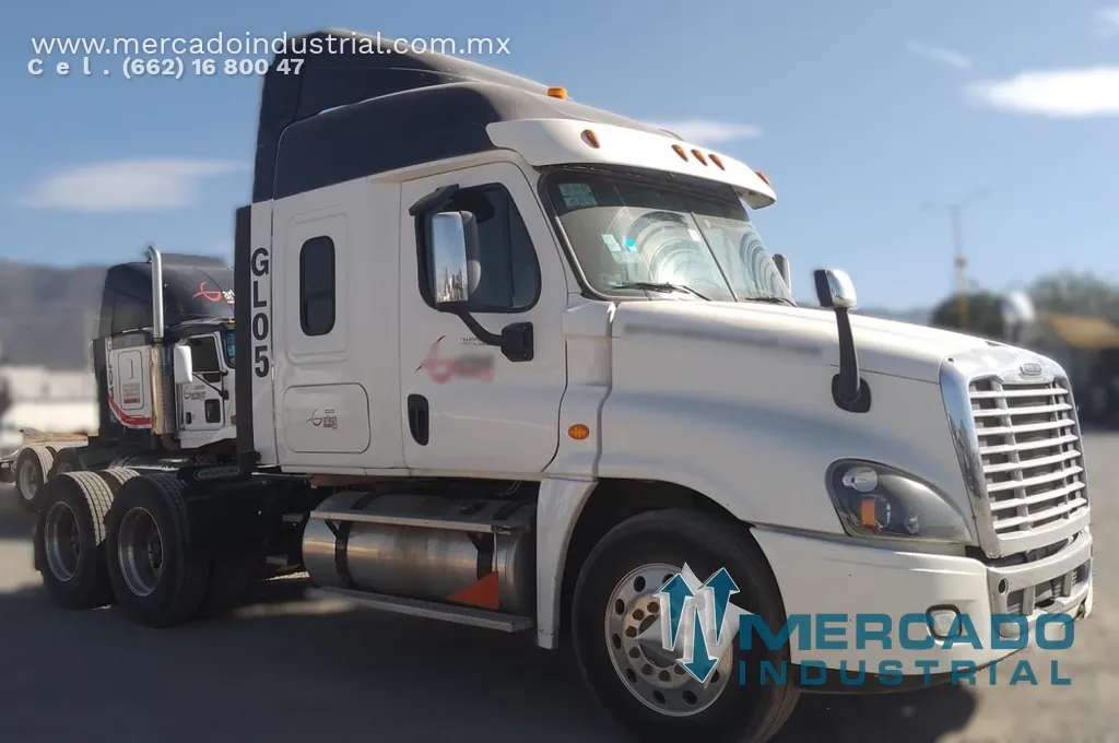 Tractocamión FREIGHTLINER 2018