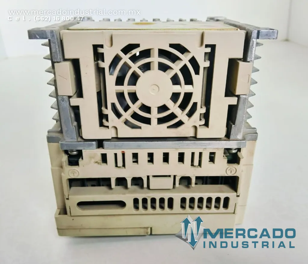Variador de frecuencia AC 1.5 KW 380-460V modelo 3G3MV-C4037 marca OMRON
