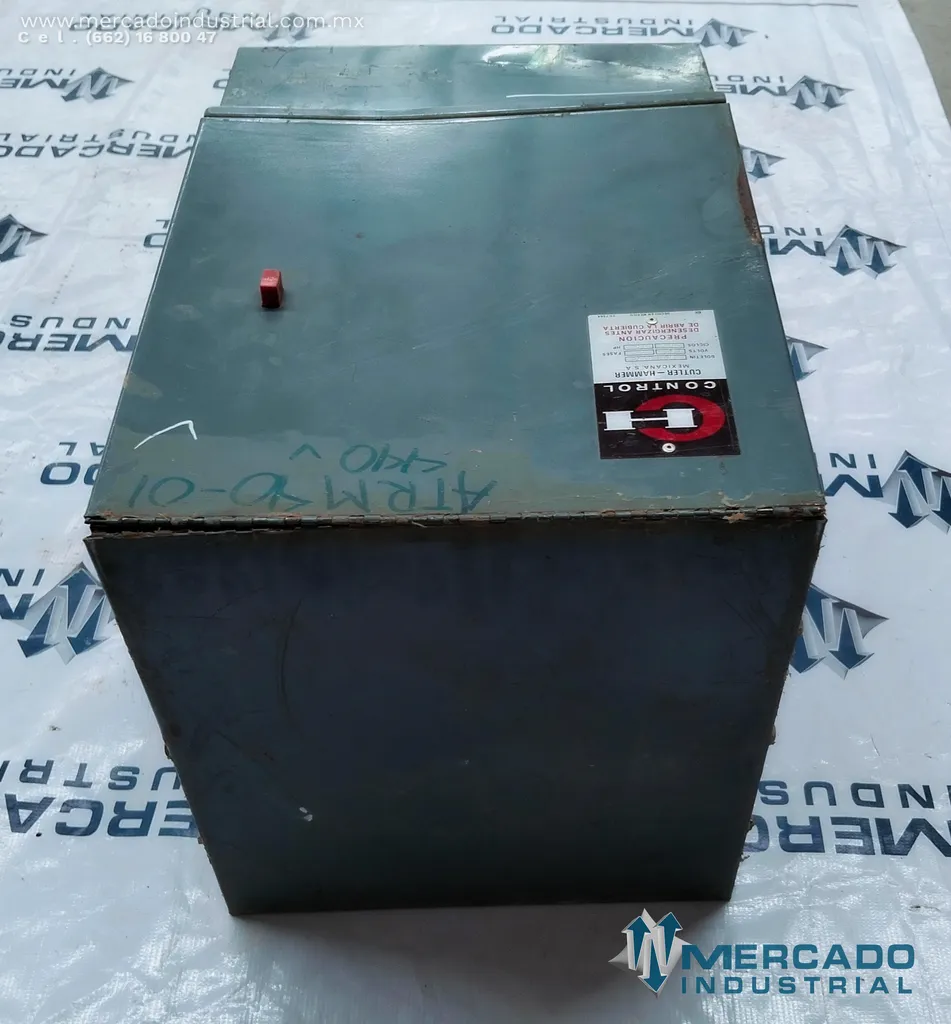 ATR manual 40 HP 440V modelo 9141H2076 marca Cutler Hammer