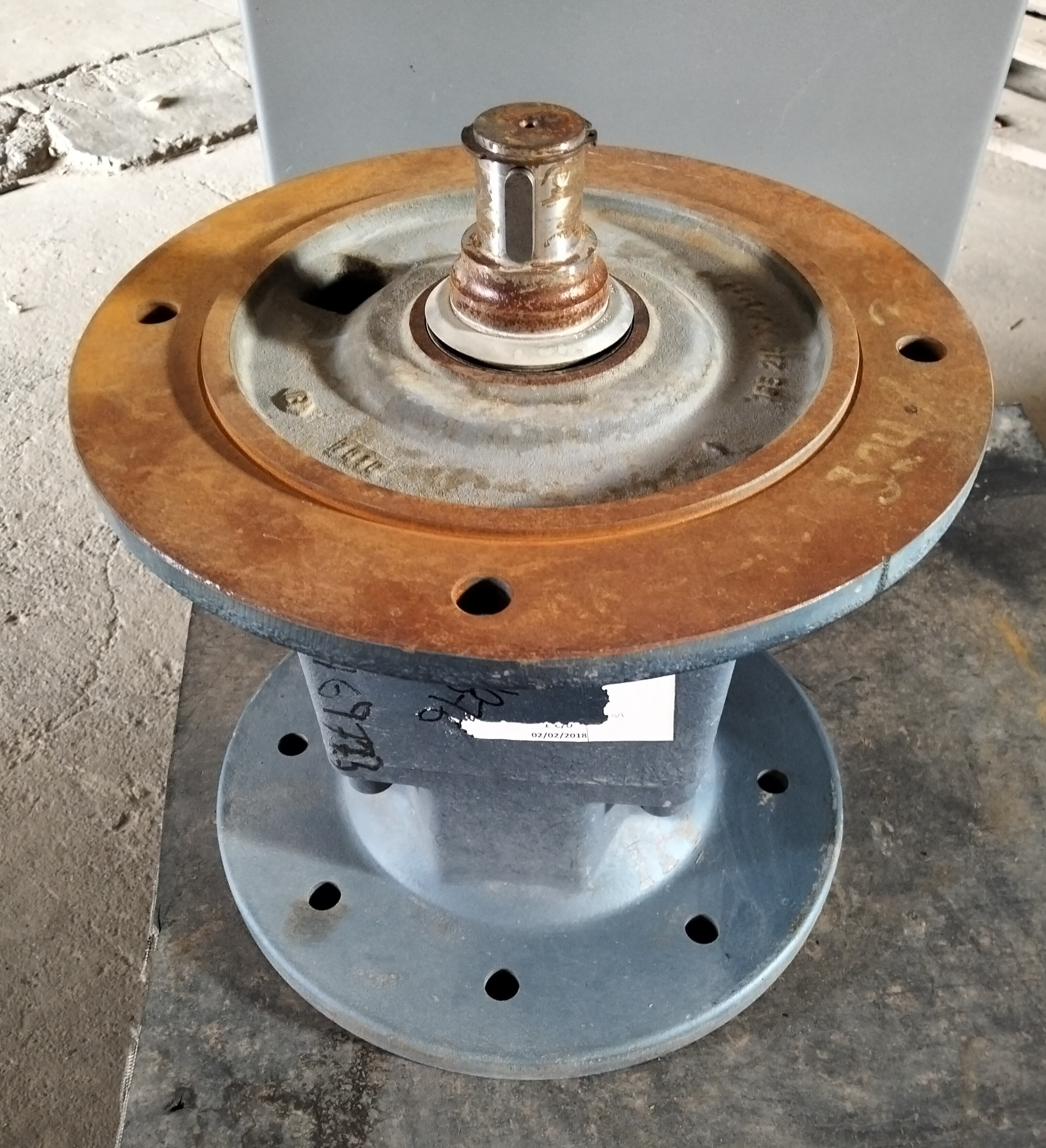 Adaptador para motor/reductor de 14" parte AM324/326 marca SEW EURODRIVE