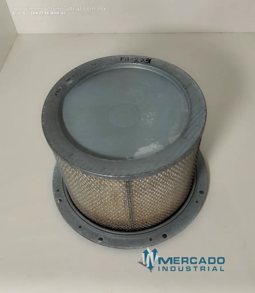 Filtro de aire modelo AF4874 marca FLEETGUARD