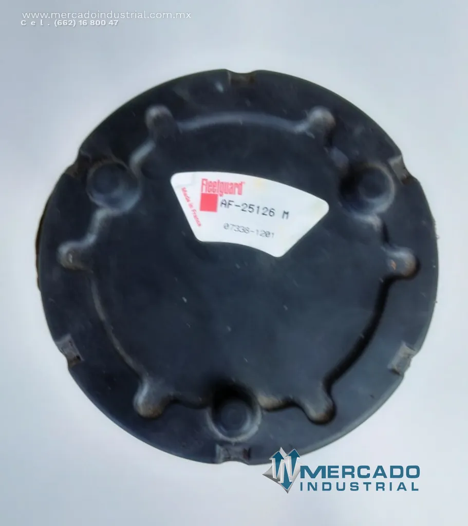 Filtro de aire modelo AF-25126M marca FLEETGUARD