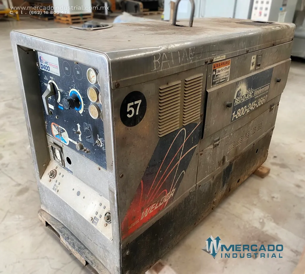 Generador soldador de diésel 20 kW modelo D400 marca RED-D-ARC-WELDER