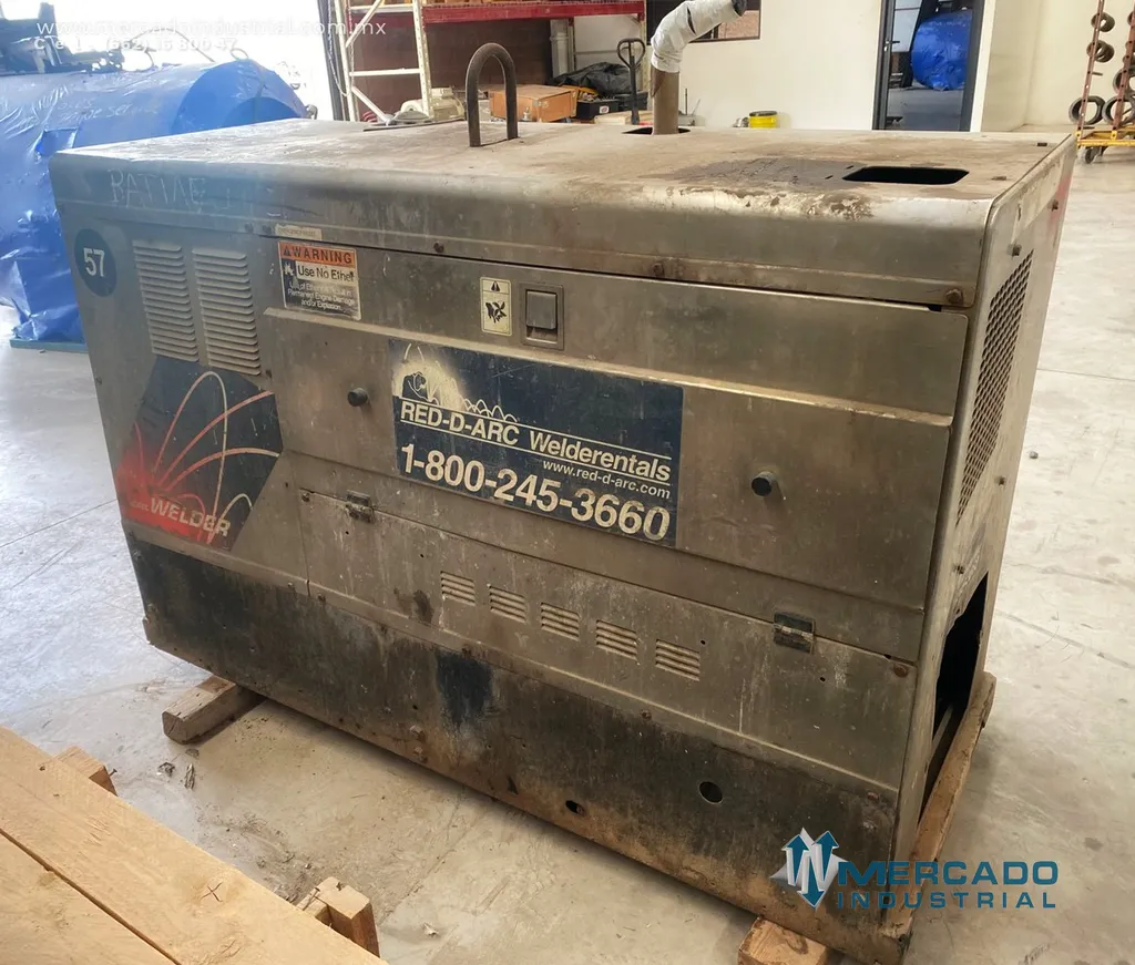 Generador soldador de diésel 20 kW modelo D400 marca RED-D-ARC-WELDER