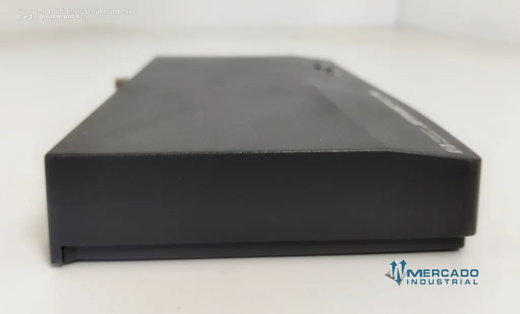 Servidor de impresión externo modelo JetDirect EX PLUS marca HP
