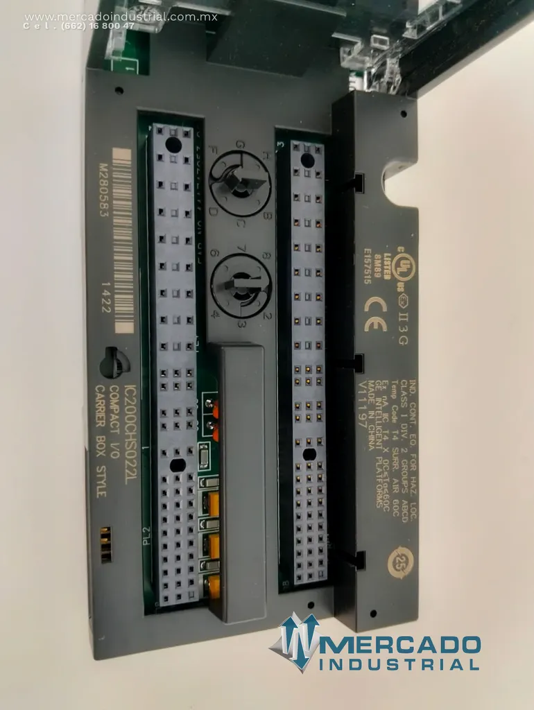 Base de terminales de 18 circuitos modelo IC200CHS022L marca EMERSON