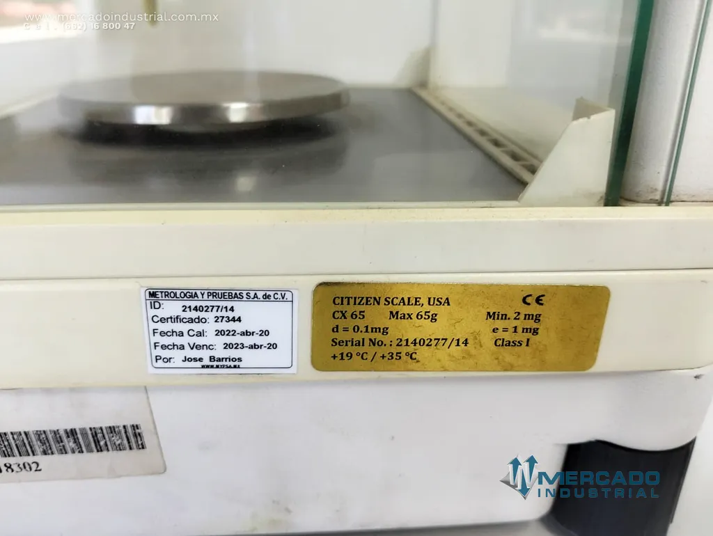 Báscula gramera digital 2-65 g resolución 0.1 mg modelo CX 65 marca CITIZEN