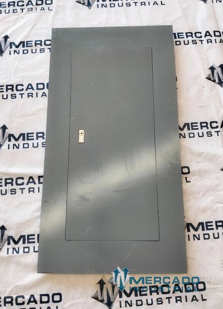 Puerta para gabinete modelo NC385 marca SQUARE D