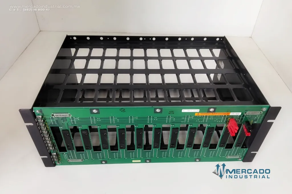 Unidad de montaje de módulos modelo IEMMU01 marca BAILEY