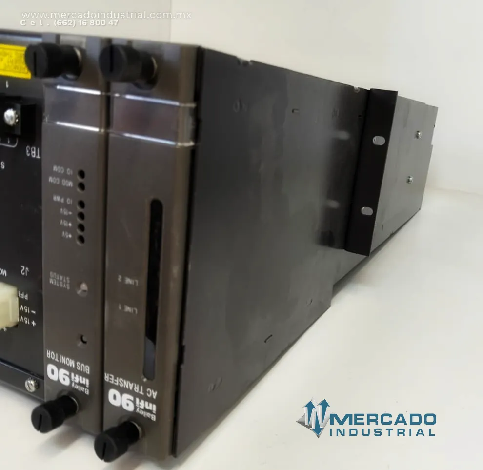Power entry panel 120/240 V AC 25 A modelo IEPEP03 marca BAILEY