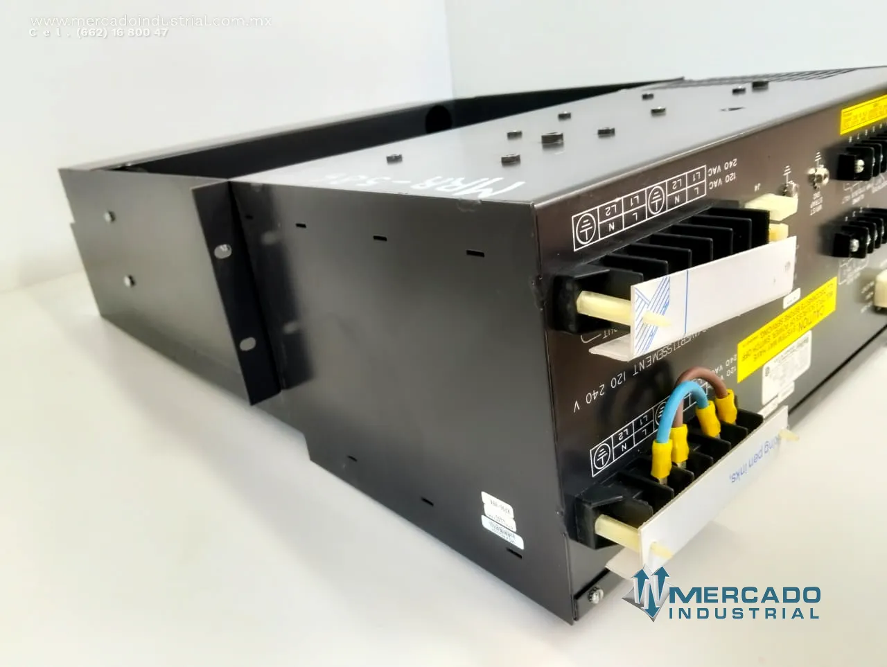 Power entry panel 120/240 V AC 25 A modelo IEPEP03 marca BAILEY