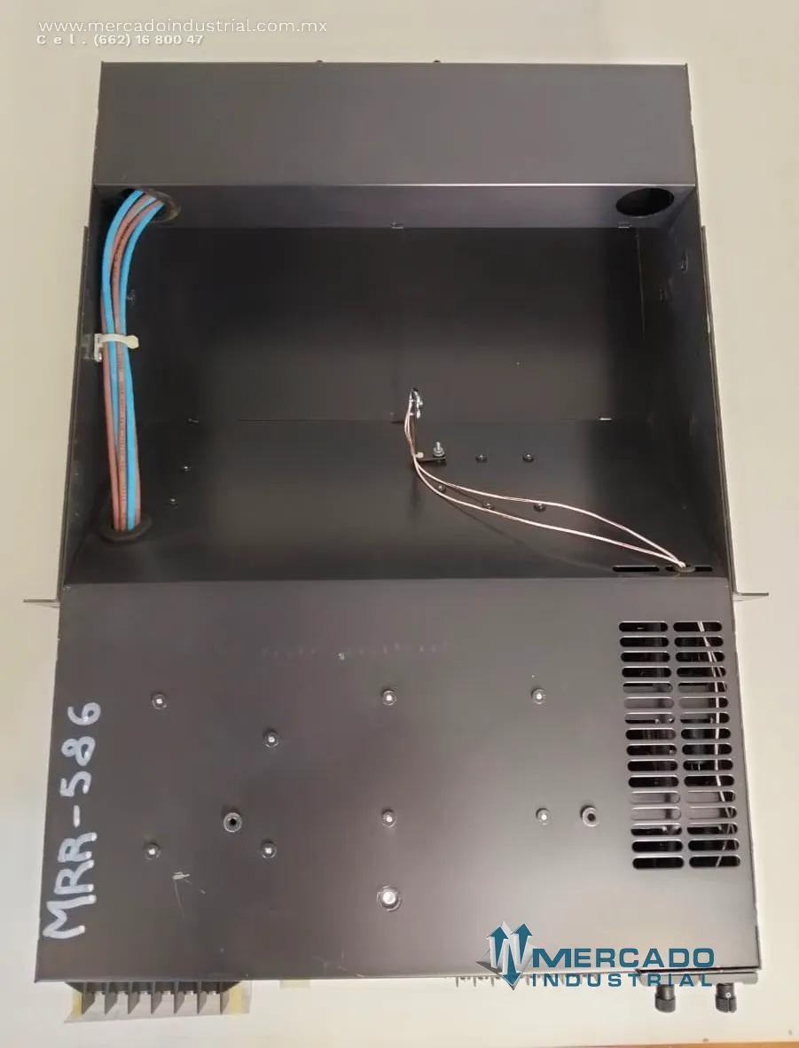Power entry panel 120/240 V AC 25 A modelo IEPEP03 marca BAILEY