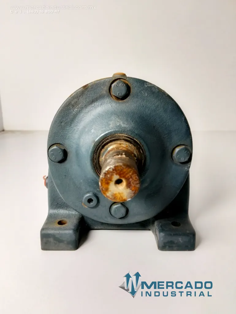 Reductor de velocidad ratio 12.52:1 modelo R40A marca Sew-eurodrive