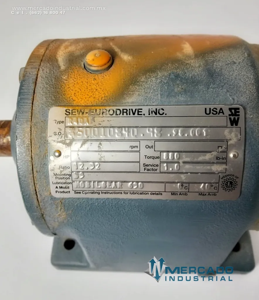 Reductor de velocidad ratio 12.52:1 modelo R40A marca Sew-eurodrive