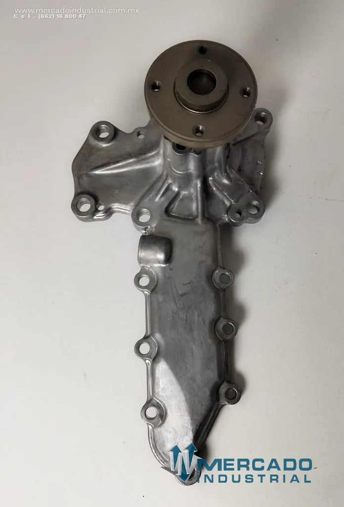Bomba de agua parte 6685105 marca BOBCAT
