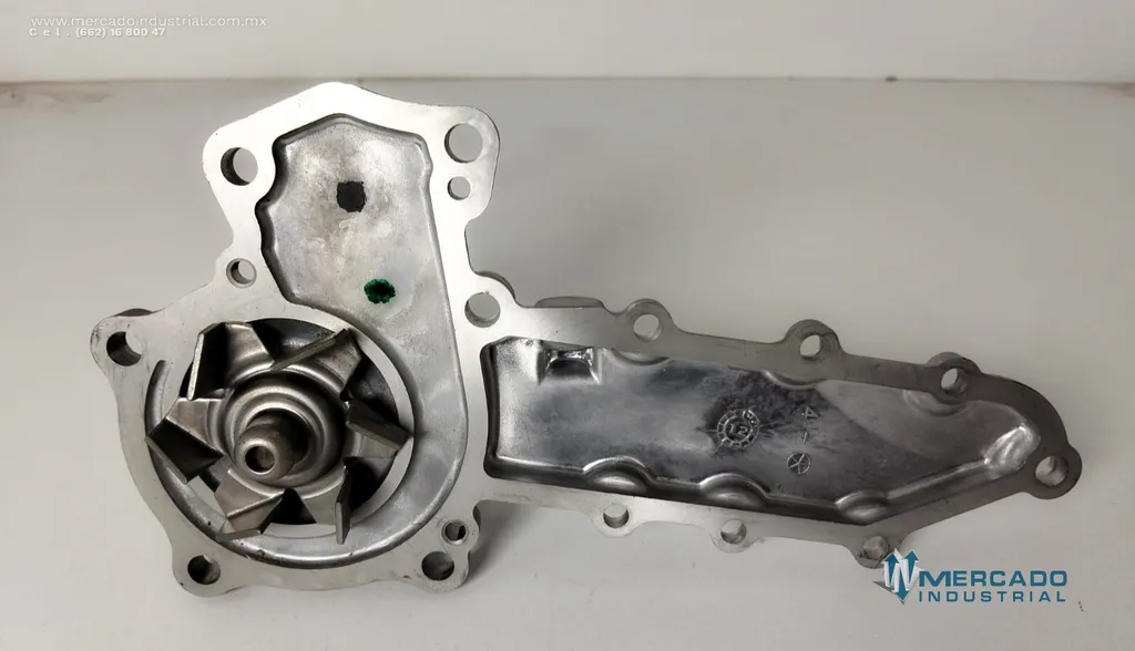 Bomba de agua parte 6685105 marca BOBCAT
