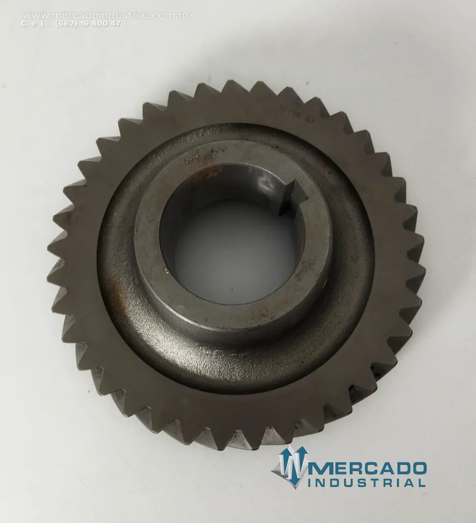 Engranaje helicoidal 2 3/16" marca Tremec