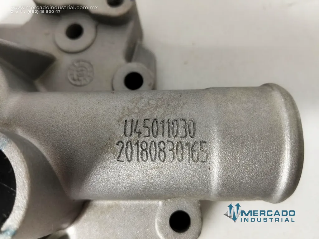 Bomba de agua parte 439-4992 marca Caterpillar