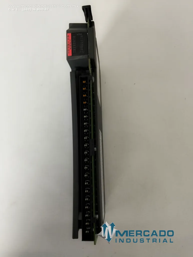 Módulo electrónico 120VDC modelo 1771-IAD/D marca Allen-Bradley