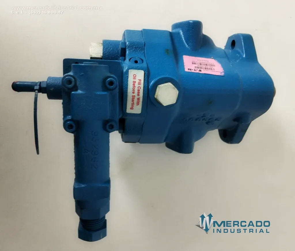 Bomba hidráulica de pistones axiales de caudal variable 3000 PSI 3000 RPM modelo PVQ13-A2R marca Eaton