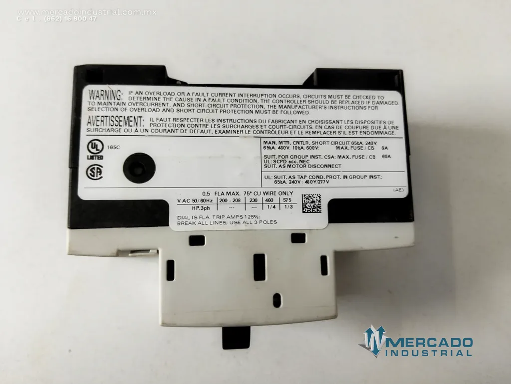 Interruptor guardamotor 0.5 AMP 690 VAC modelo 3RV1011-0FA10 marca Siemens