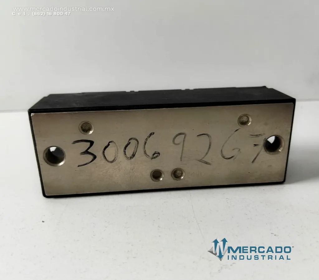 Módulo rectificador de potencia 4200 A 1200 V 3500 VRMS modelo IRKD166-12 marca International Rectifier