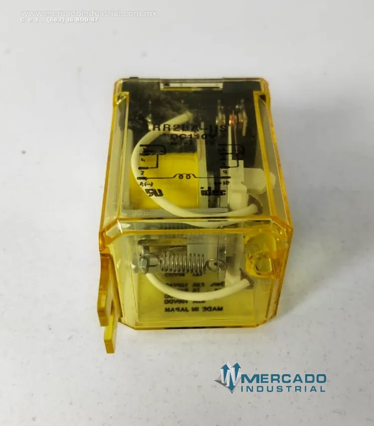 Relé electromecánico DC 110V modelo RR2BA-UCL marca IDEC
