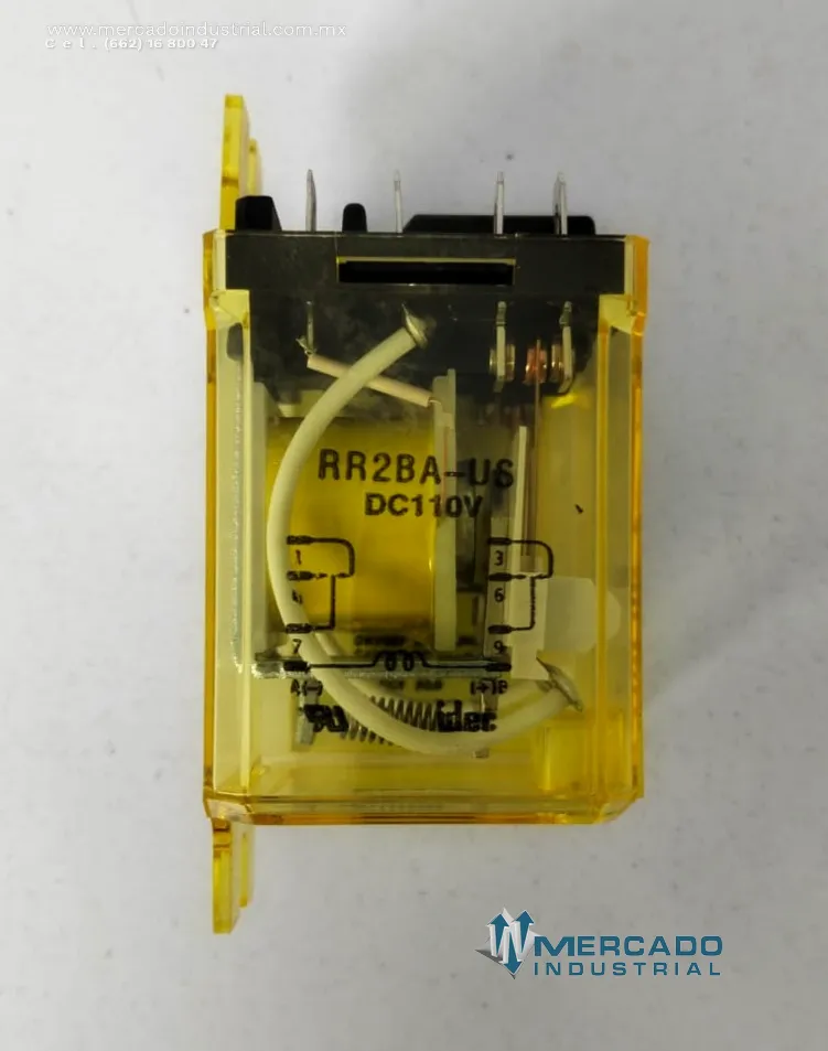 Relé electromecánico DC 110V modelo RR2BA-UCL marca IDEC