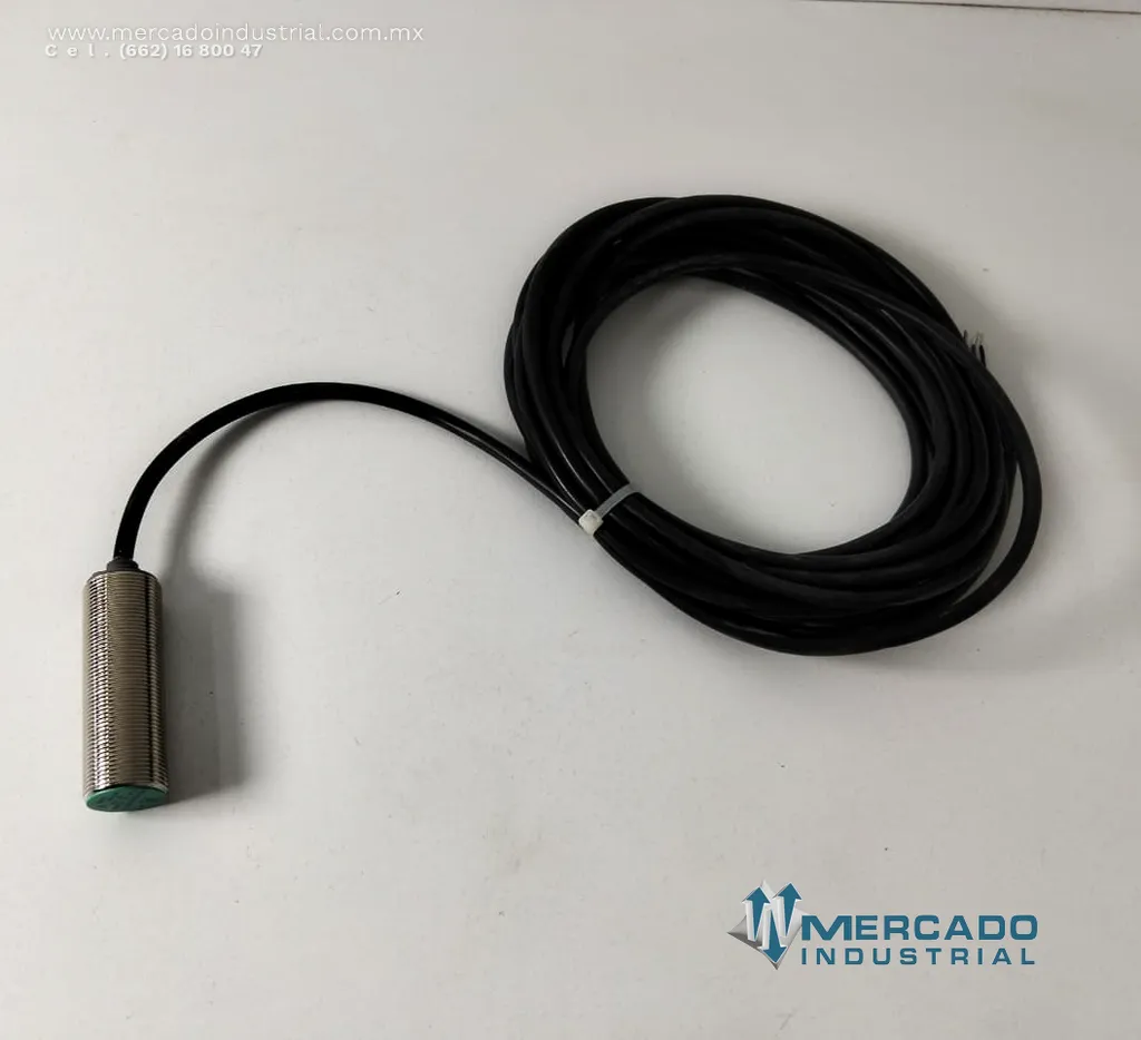 Sensor inductivo de proximidad 200 mA 30 VDC modelo NBB5-18GM50-E2 marca Pepperl+Fuchs