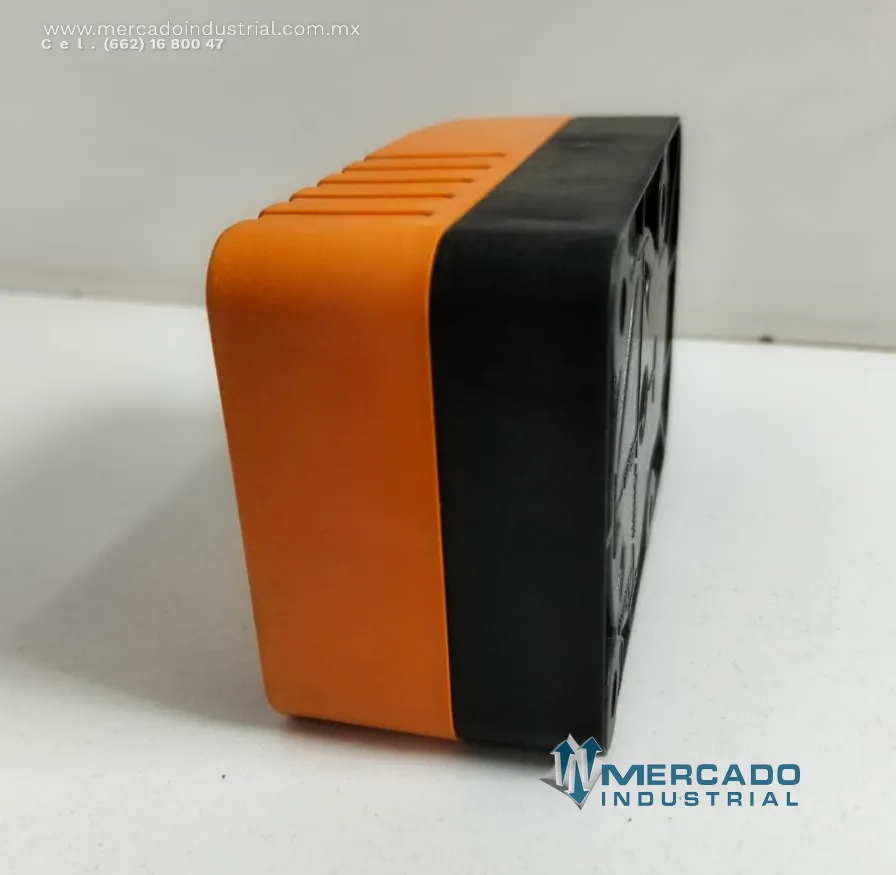 Sensor inductivo de proximidad 350 mA 250 VAC modelo IC0006 marca IFM