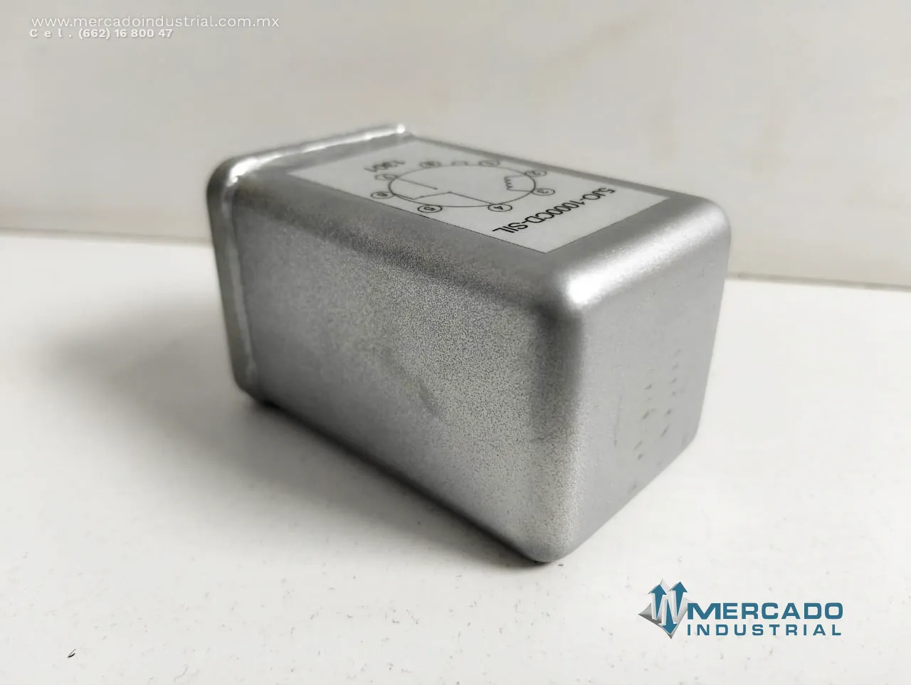 Relé electromecánico modelo 5JO-1000CD-SIL marca Sigma Instruments