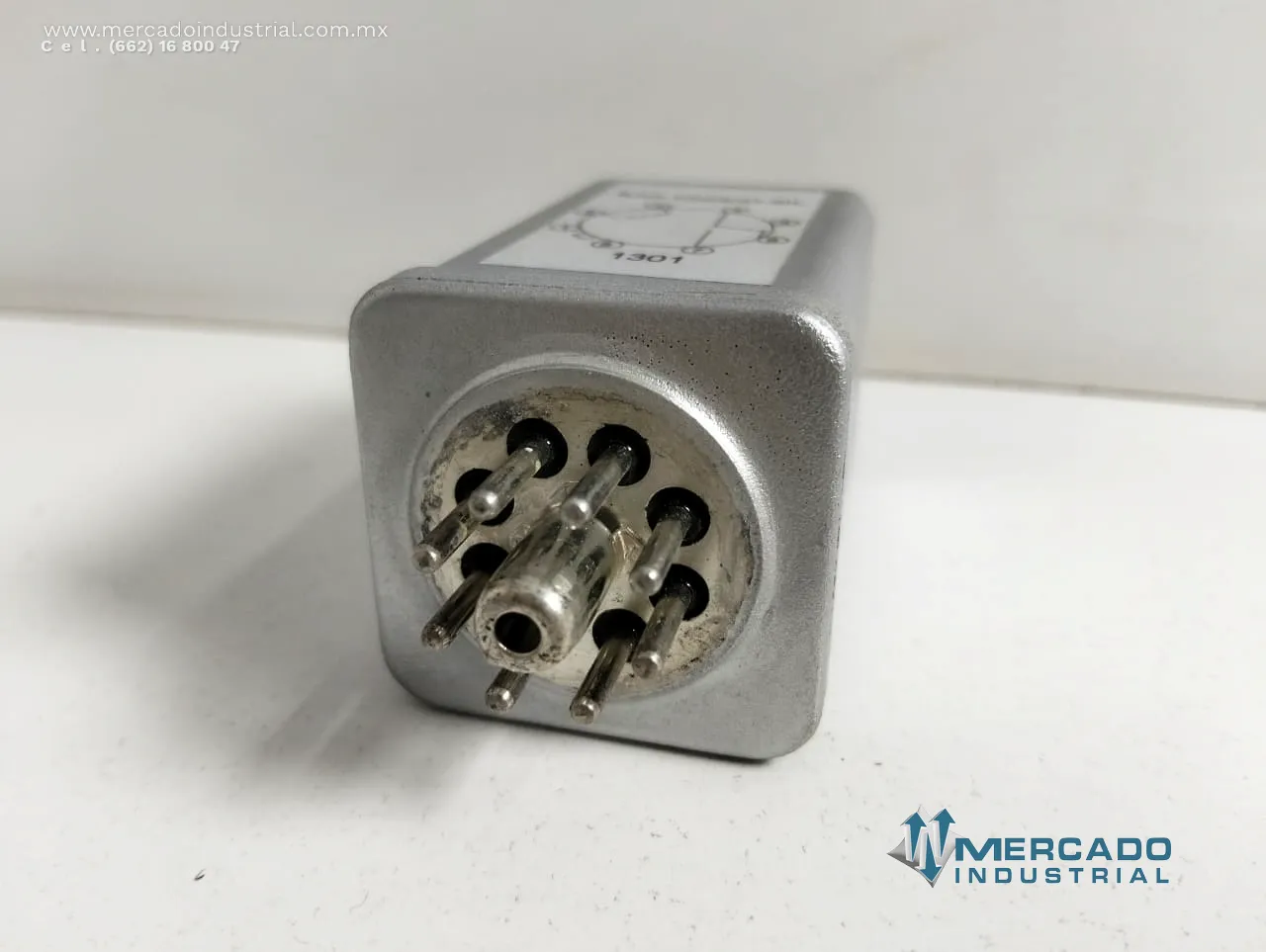 Relé electromecánico modelo 5JO-1000CD-SIL marca Sigma Instruments