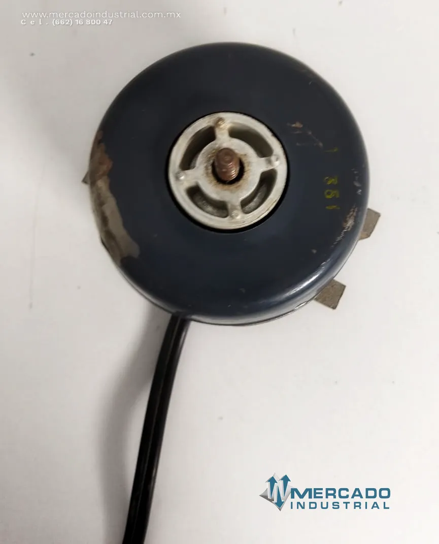 Motor eléctrico 1550 RPM 6 W 208/240 V modelo EA33BMJRT-3922 marca EMERSON