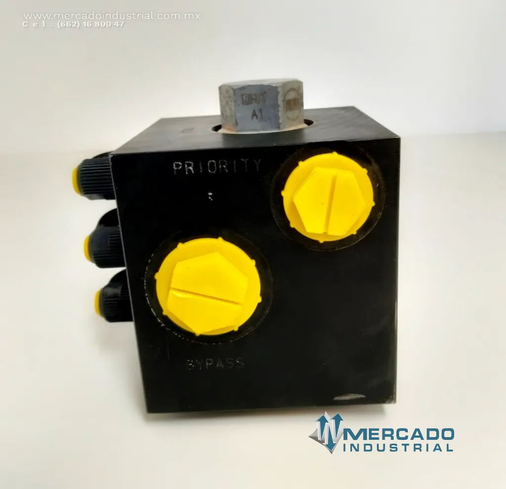 Bloque de válvulas hidráulicas 17.00 GPM modelo A305-45J-J11 marca SUN