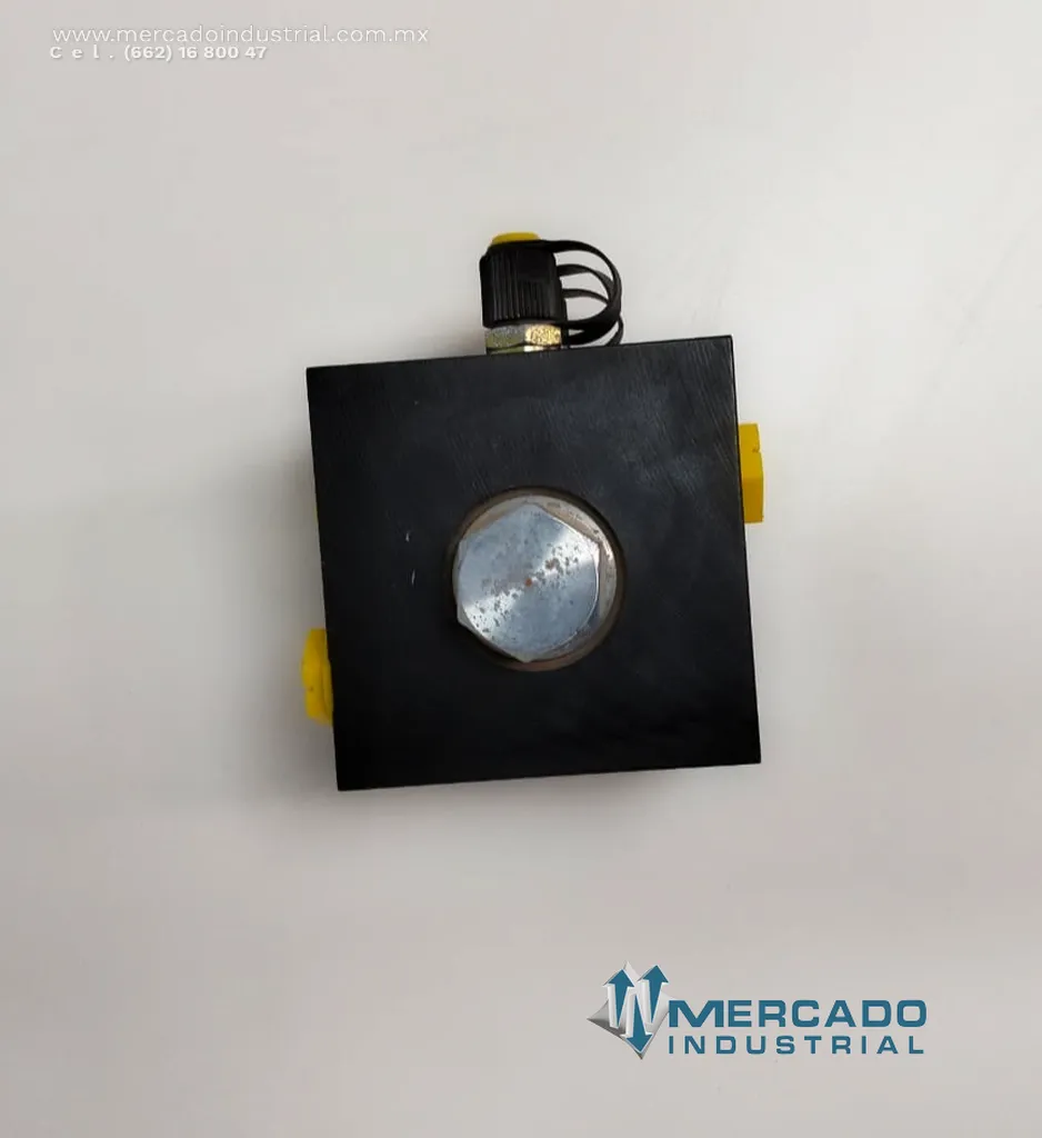 Bloque de válvulas hidráulicas 17.00 GPM modelo A305-45J-J11 marca SUN